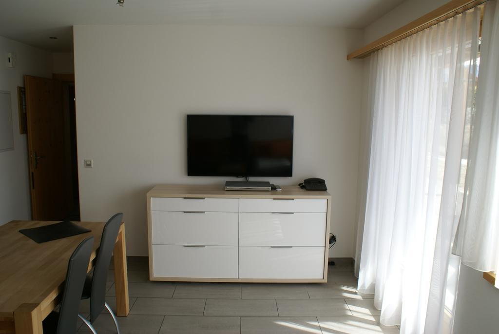 Chasa Mundin Apartment Scuol Cameră foto