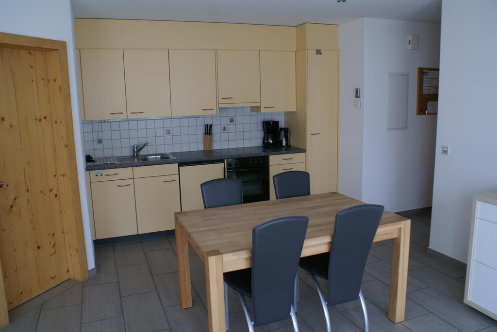 Chasa Mundin Apartment Scuol Cameră foto